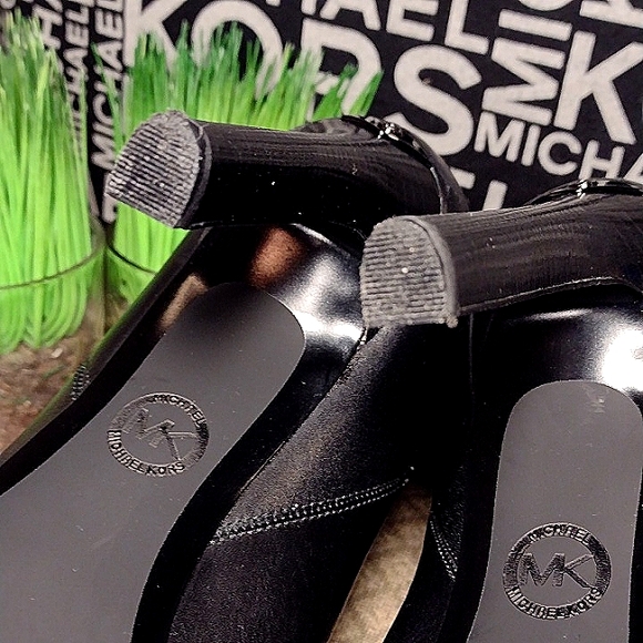 MICHAEL Michael Kors Stiletto Ankle Bootie - Picture 9 of 15